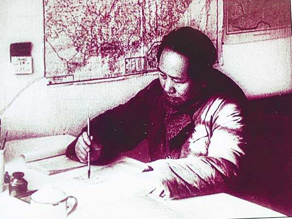 毛澤東為中央黨校題寫校訓(xùn)“實事求是，不尚空談”
